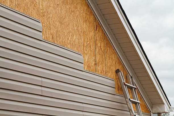 24/7 Emergency Storm Damage Siding Repair experts in Eastover, SC